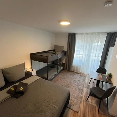 Hub 12 - Mit Balkon Hostal Karlsruhe