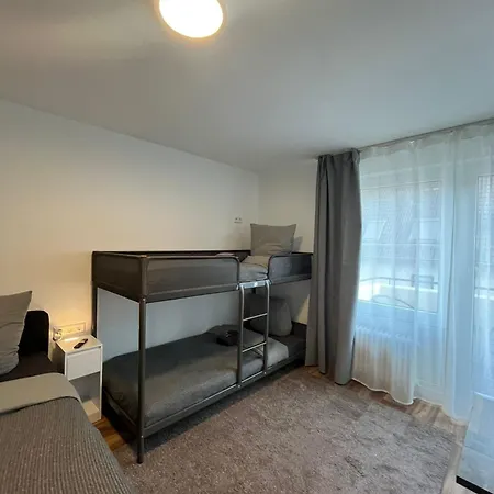 Hub 12 - Mit Balkon *