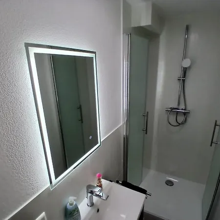 Hub 12 - Mit Balkon Hostal Karlsruhe