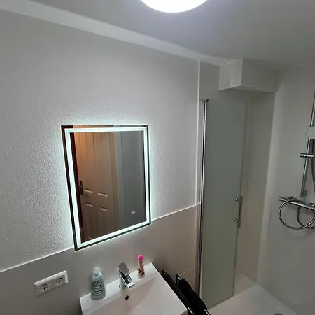Hub 12 - Mit Balkon *