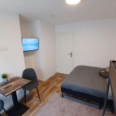 Hostal Hub 12 - Mit Balkon